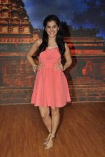 Tapsee Pannu on the sets of India_s Best Dramebaaz in Famous, Mumbai on 1st April 2013 (37).JPG